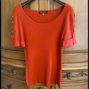 Cable & Gauge short sleeve burnt orange w/gold S